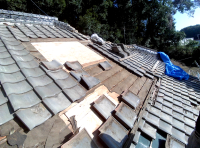 台風被害の為、屋根補修工事